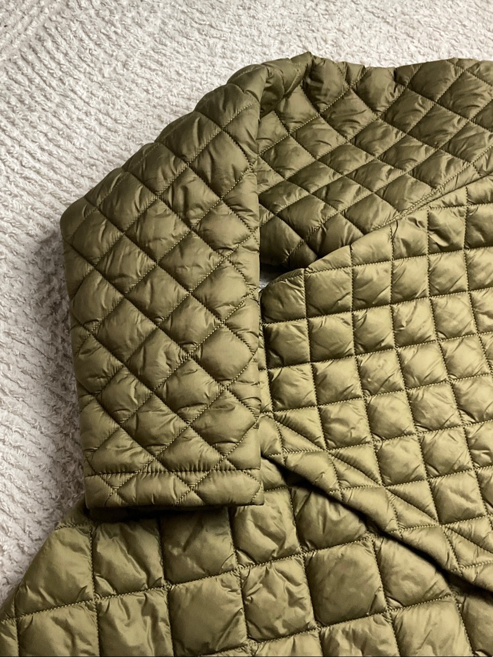 Athleta Olive Whisper Featherless Puffer Jacket Women’s Size Large - Picture 16 of 16